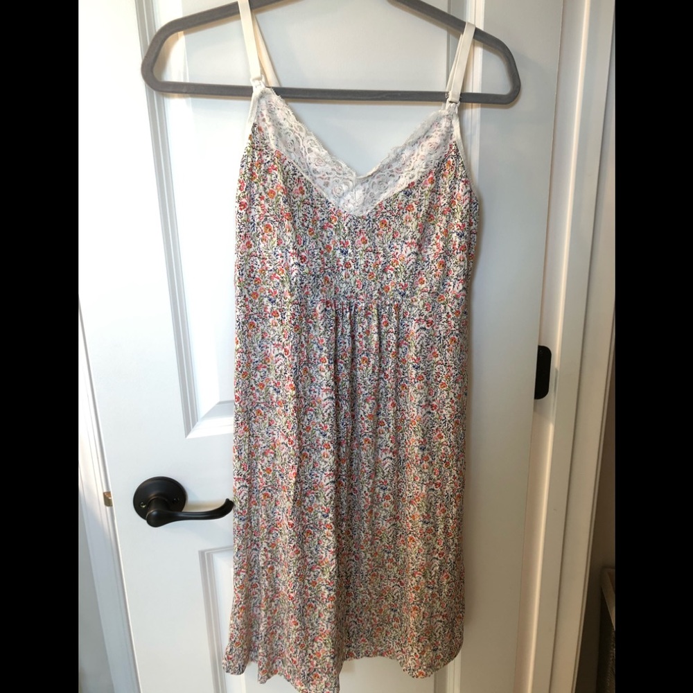Gap maternity/nursing nightgown